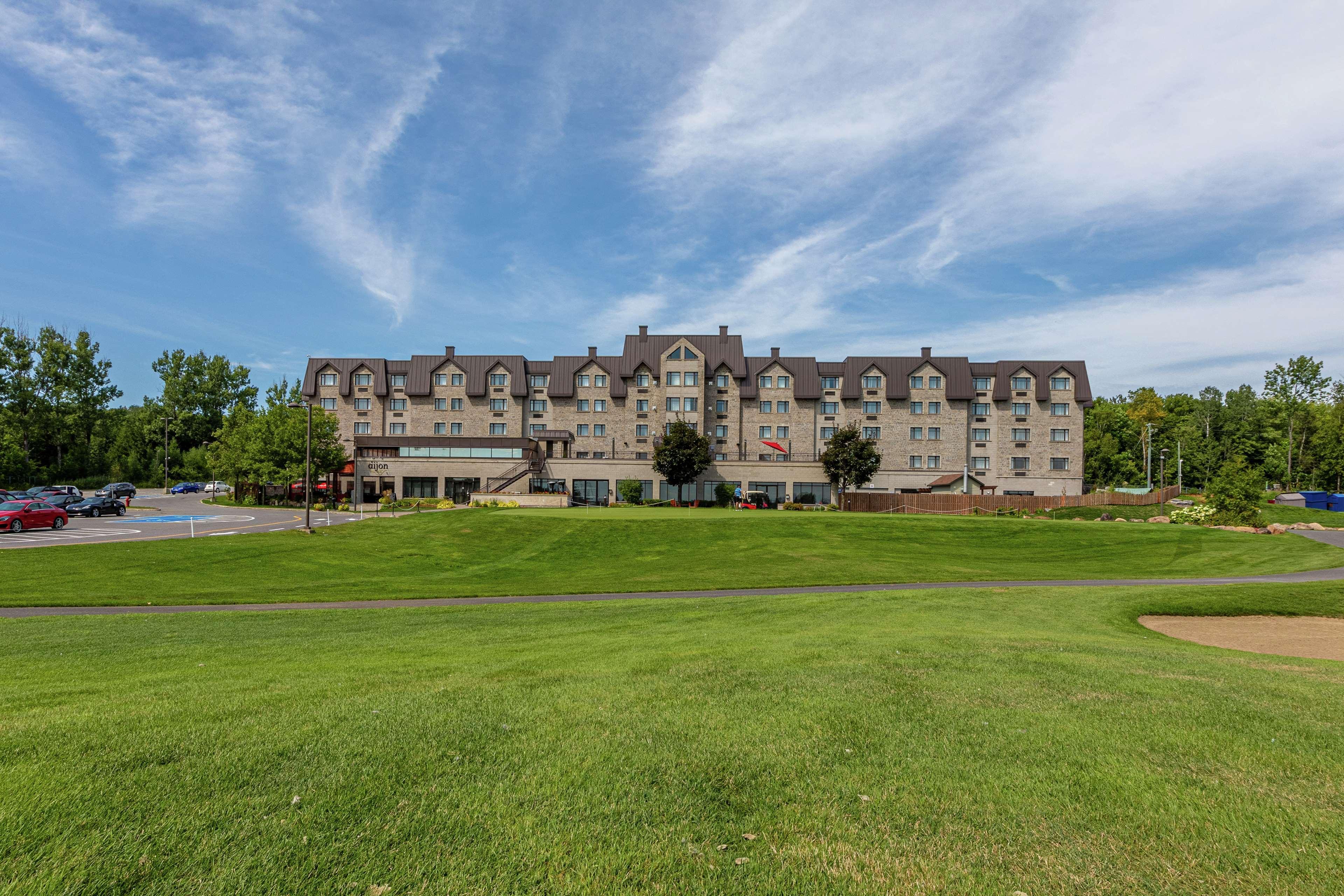 Doubletree By Hilton Quebec Resort Exterior photo